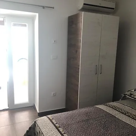 Mikulic Apartman Zára