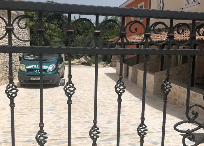 Apartments Mikulic Apartment