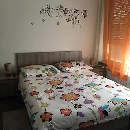 Apartments Mikulic