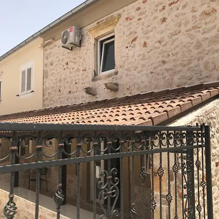 Mikulic דירה